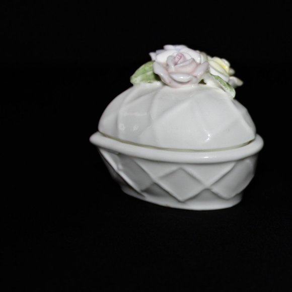 Pair of Millard Lister Ceramic Trinket Boxes | Heart Shaped Ring Box - Picture 4 of 16